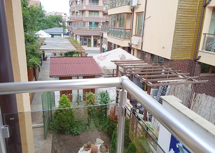 в непосредствена близост до плажа Burgaz