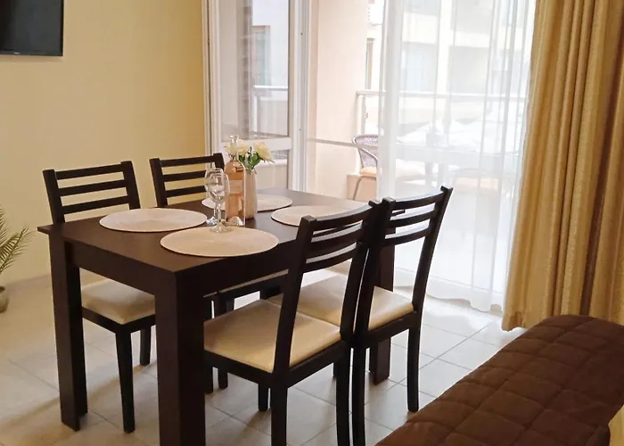 Daire в непосредствена близост до плажа *