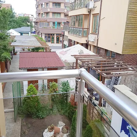 в непосредствена близост до плажа 布尔加斯